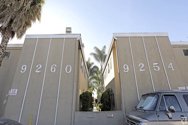 1-bedroom apartment at Palm St Apartments in Bellflower, CA